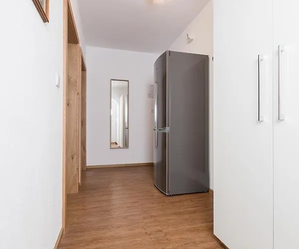 Haus Zyka ניוסטיפט אים סטובאיטל